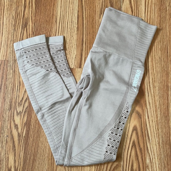 Gymshark Energy Seamless Leggings Taupe size XS - Picture 3 of 3